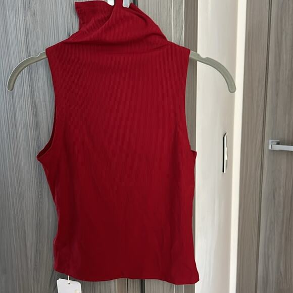 NWT REVOLVE & MOD MINIMALIST lovers COMMENSE fitted mock neck sleeveless top M - Picture 4 of 6